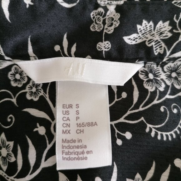 H&M Womens Black White Poet Sleeve Collared Hi Low Hem Floral Blouse Top Size S - Picture 5 of 7